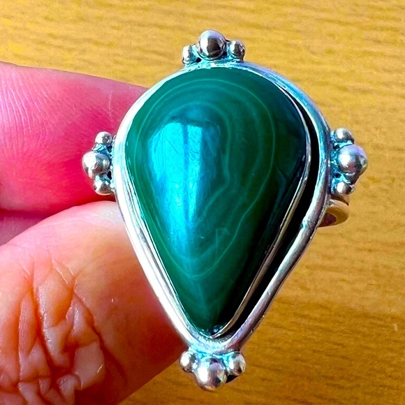 VINTAGE LARGE NAVAJO SOUTHWESTERN NATIVE AMERICAN MALACHITE RING 925 STERLING